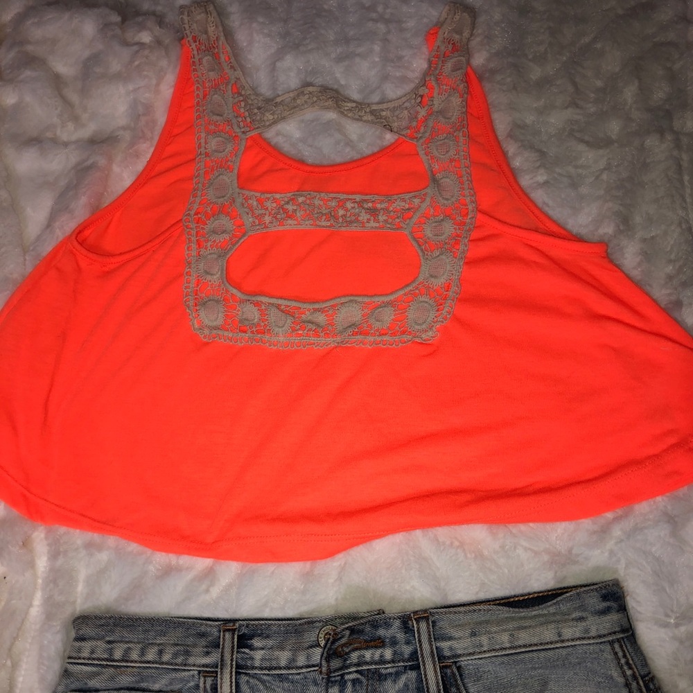 cropped tank top